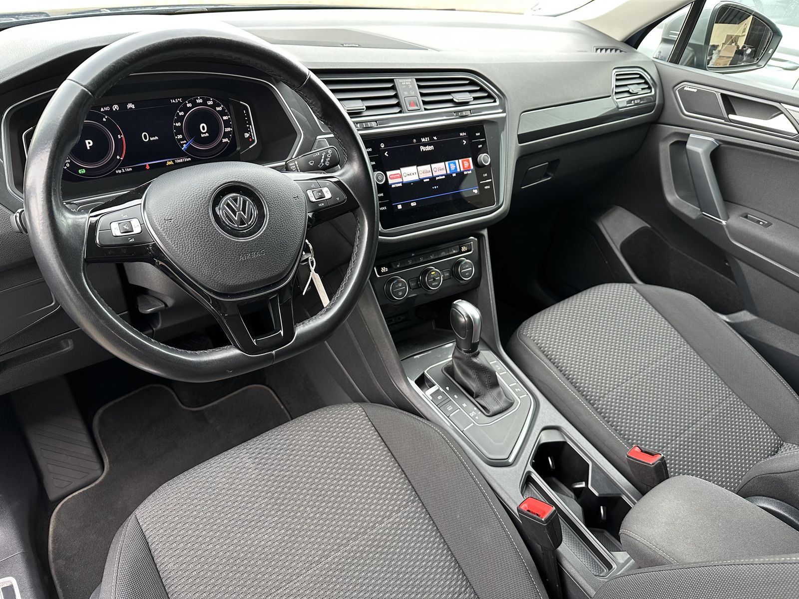 Fahrzeugabbildung Volkswagen Tiguan Allspace 2.0 TDI DSG CL NAV+DYNAUDIO+18ZO