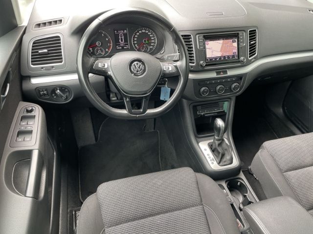 Fahrzeugabbildung Volkswagen Sharan 1.4 TSI BMT Comfortline Autom. Navi, 7-Si