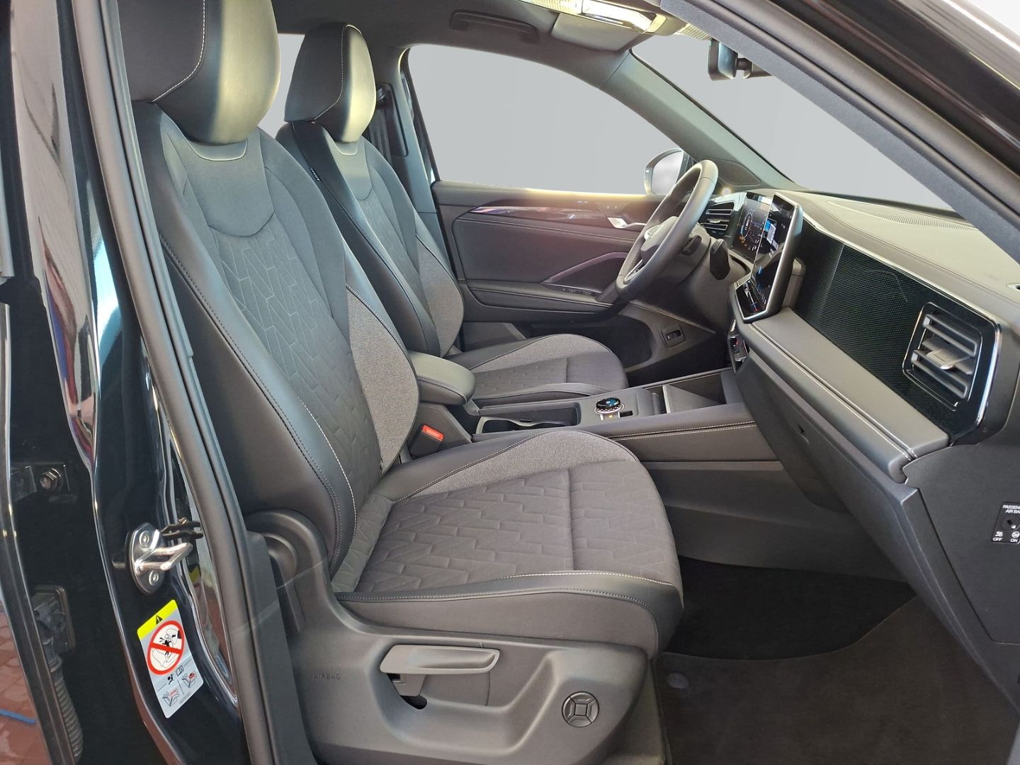 Tiguan 1.5 eTSI DSG Goal *AHK*NAVI*KAMERA*MATRIX