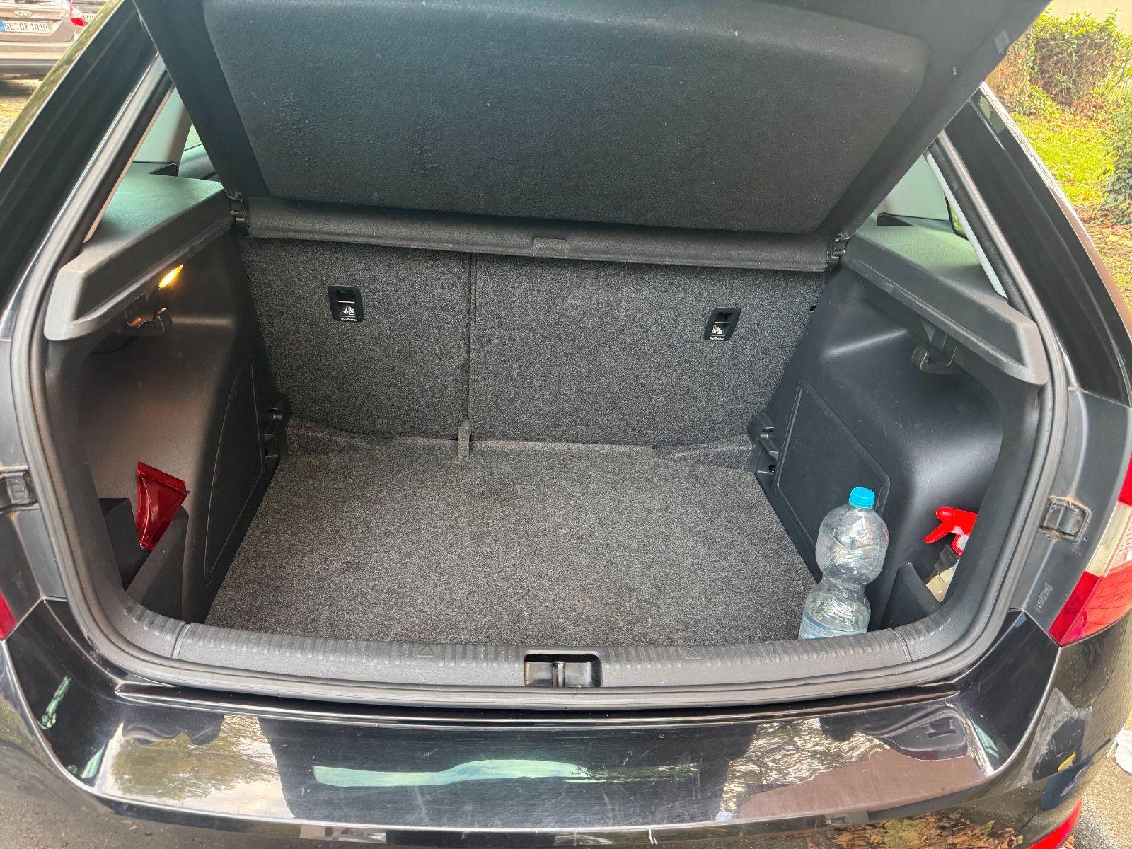 Skoda Rapid 2014 — interior