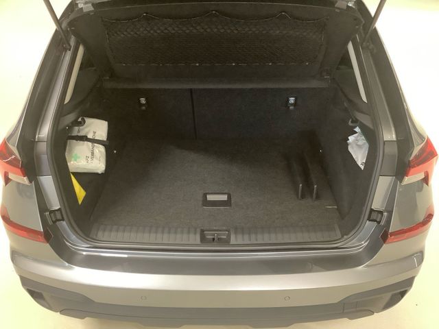 Kamiq Tour 1,0 85 kW DSG AHK NAVI ALU SHZG