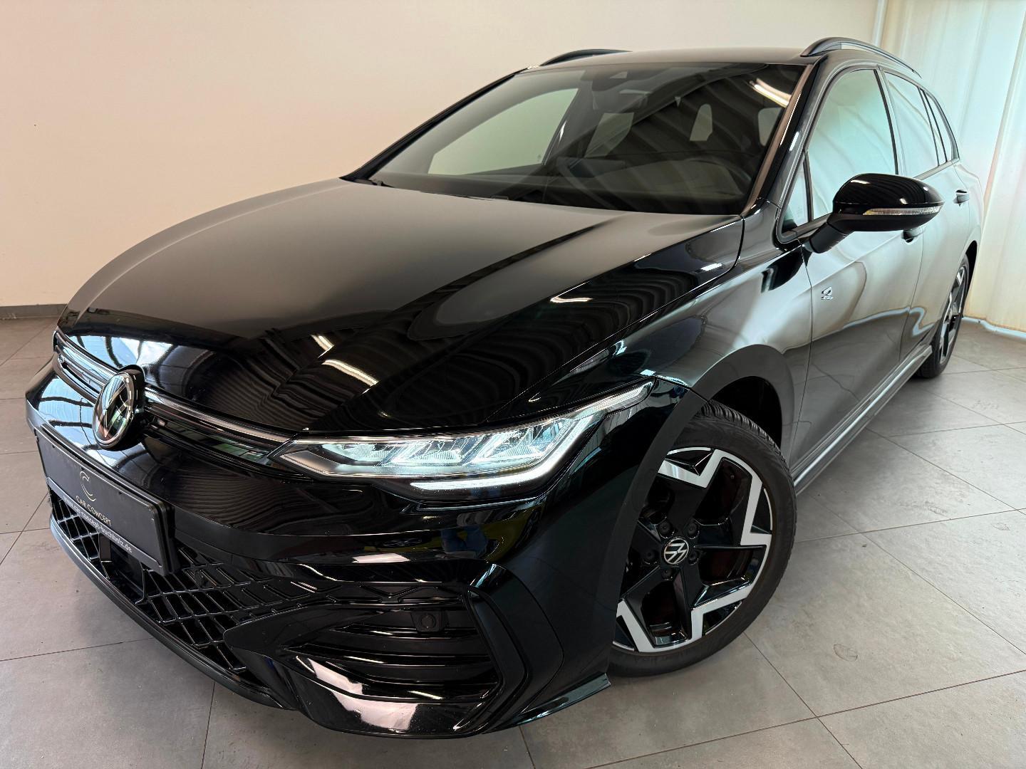 Volkswagen Golf Variant 1.5 eTSI DSG R-LINE KAMERA ACC