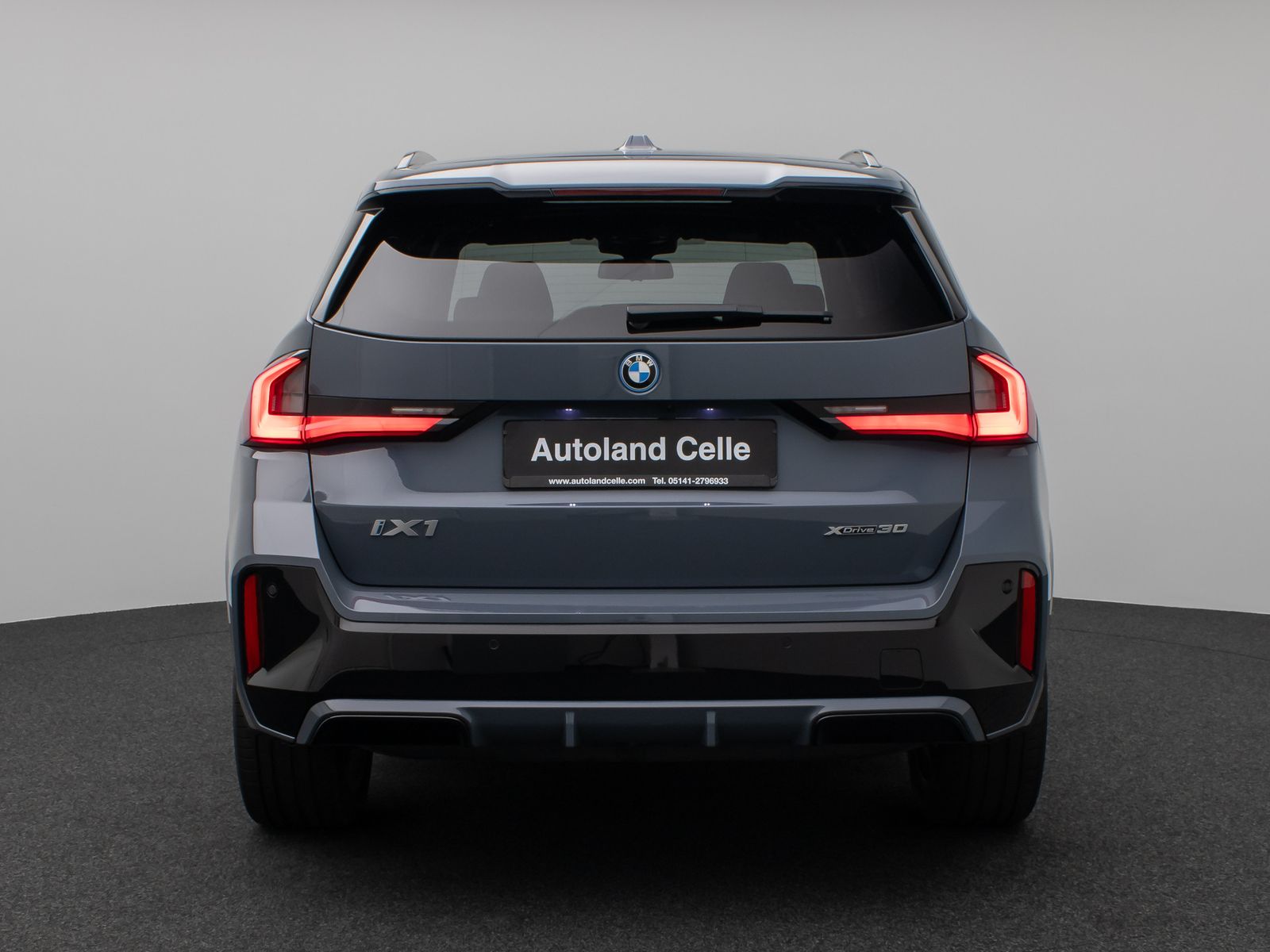 Fahrzeugabbildung BMW iX1 xD30 M Sport Panoram 360°HUD DAB AHK Komfort