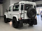 Land Rover Defender 90 TD4 Station KLIMA*PANO*SZH*VOLLSCHEC - Land Rover Gebrauchtwagen von 2011