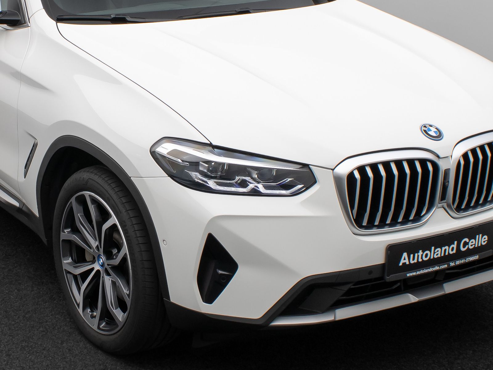 Fahrzeugabbildung BMW X3 xD30e Panorama 360°HUD DAB H/K Komfort 20Zoll