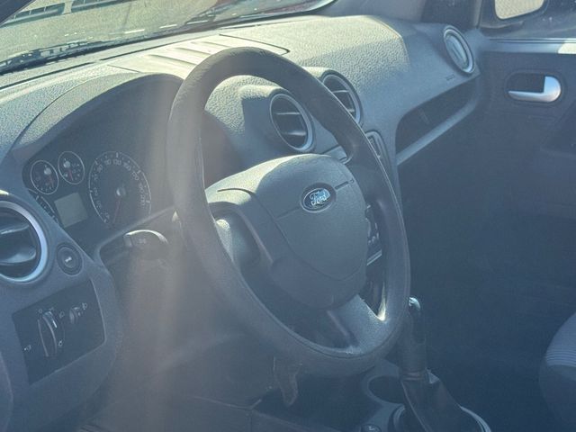 Fahrzeugabbildung Ford Fusion 1.4 16V Klima Tüv