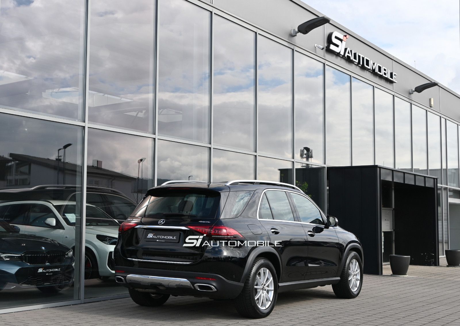 Fahrzeugabbildung Mercedes-Benz GLE 350 de 4MAT. °ACC°AHK°PANO°SITZBEL.°BURMEST°