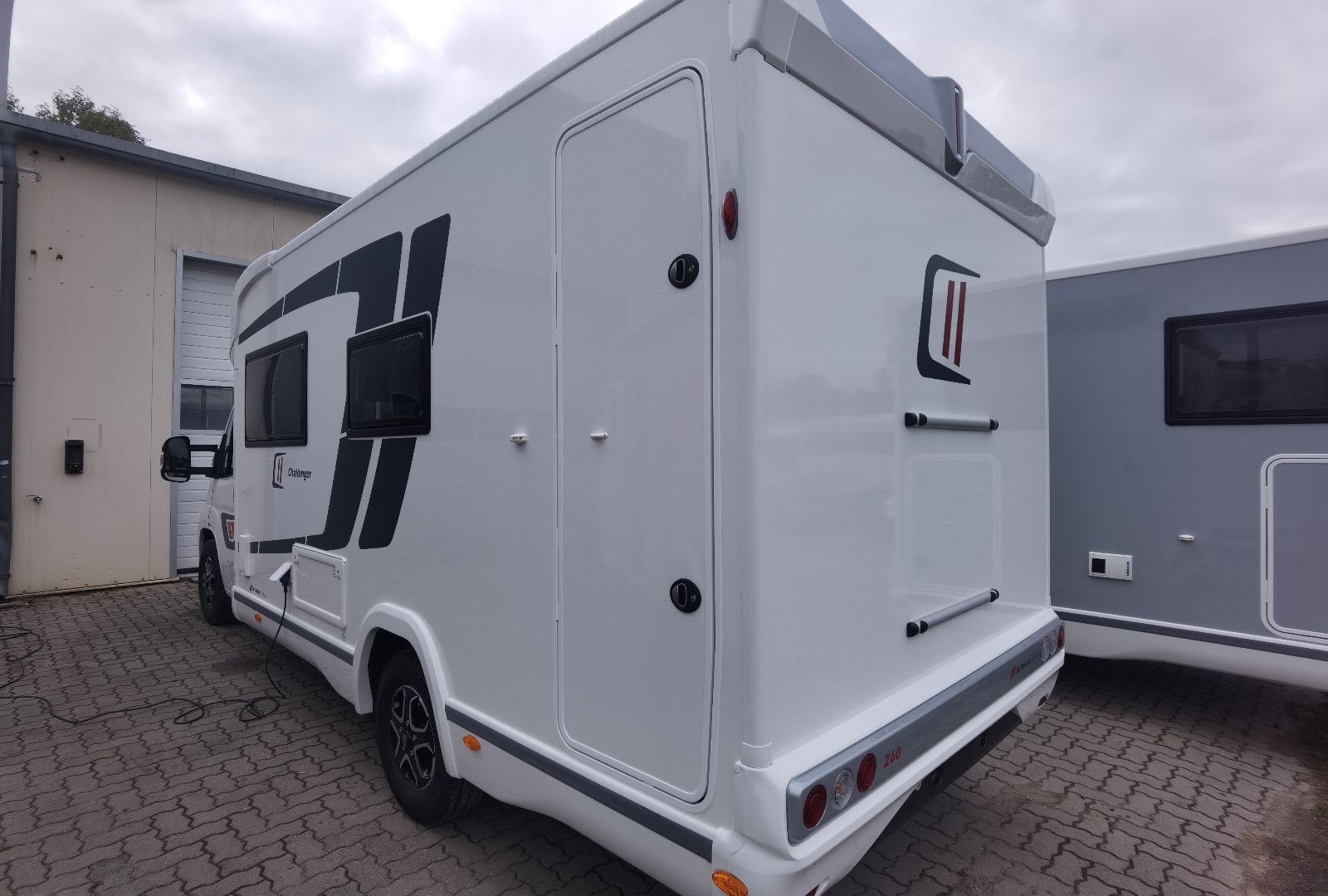 Fahrzeugabbildung Challenger 260 Ultimate Edition