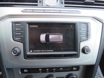 Volkswagen Passat - 12