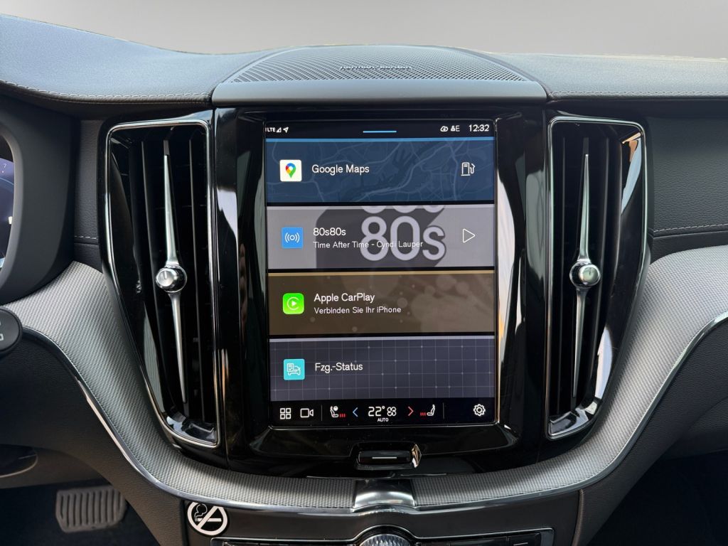 VOLVO XC60 B5 B AWD Ultra Dark Harman/Kardon 360° VOLVO XC60 B5 B AWD Ultra Dark Harman/Kardon 360°