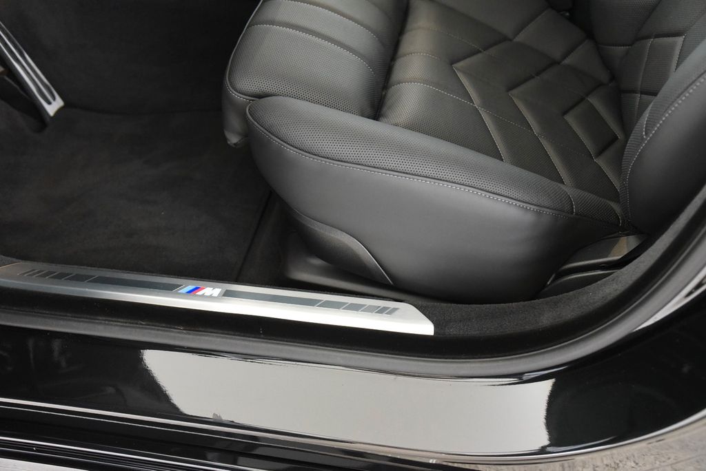 BMW 740