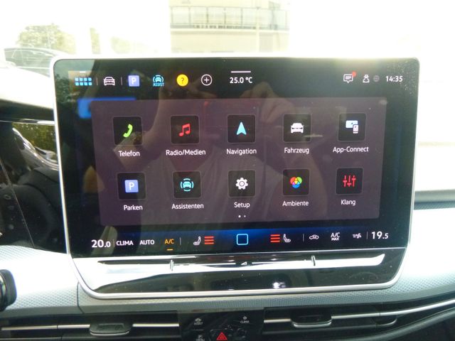Fahrzeugabbildung Volkswagen Golf VIII 1.5 eTSI Goal >AUT/KAM/NAVI/LED<