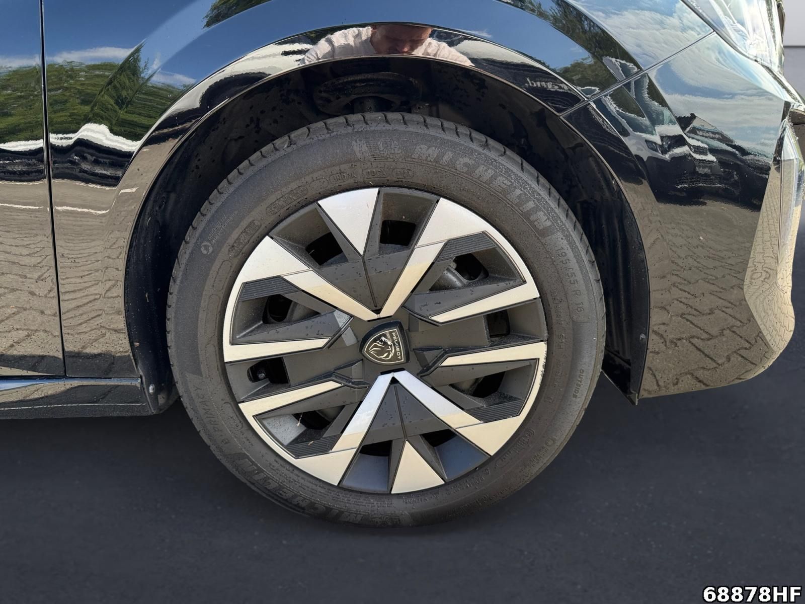 Fahrzeugabbildung Peugeot 208 Active PureTech