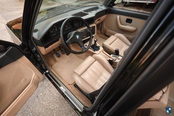 صورة 6 لـ 1988 BMW M5
