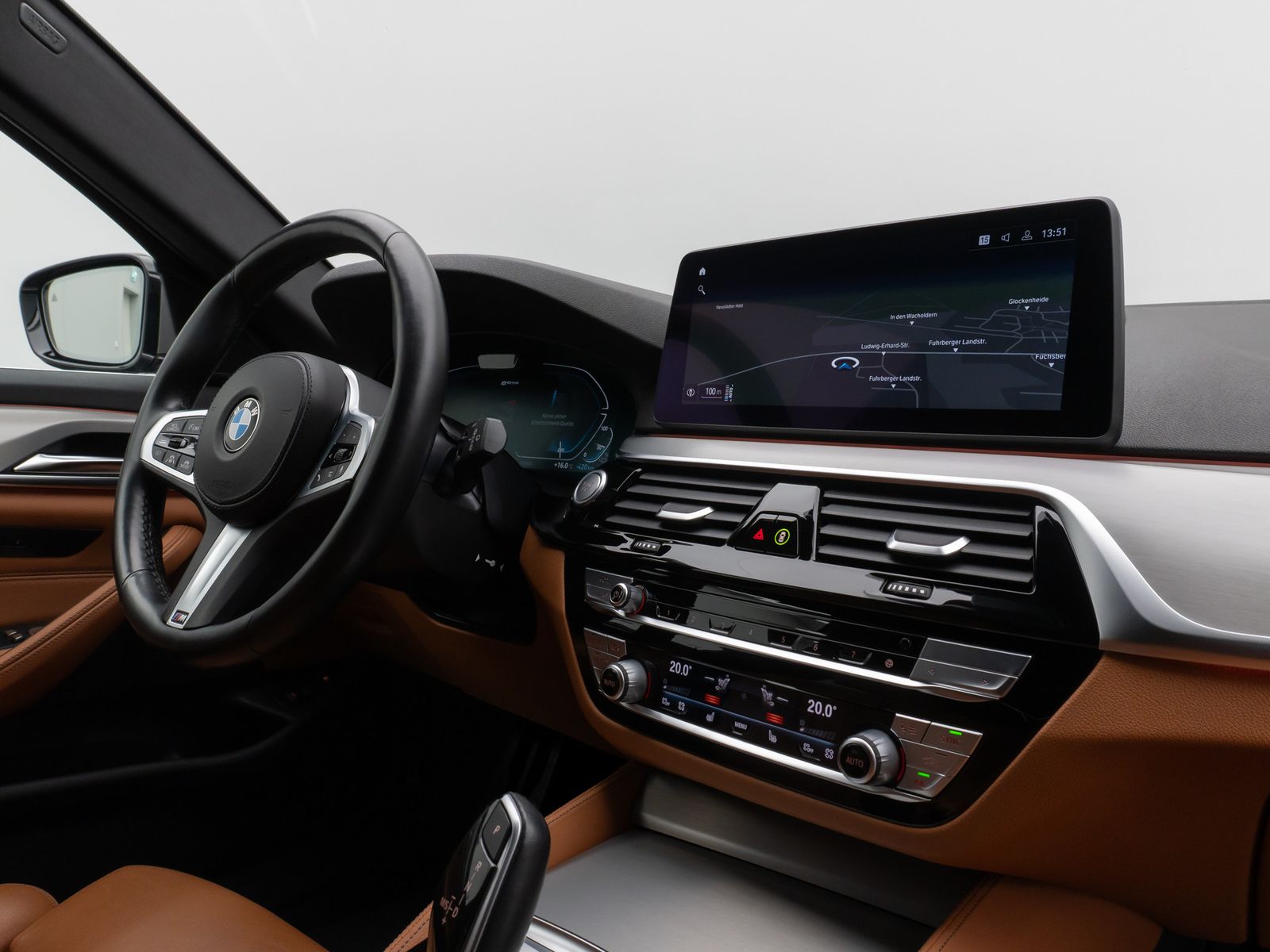 Fahrzeugabbildung BMW 530e xD M Sport HUD DAB Laser HiFi AHK Komfort