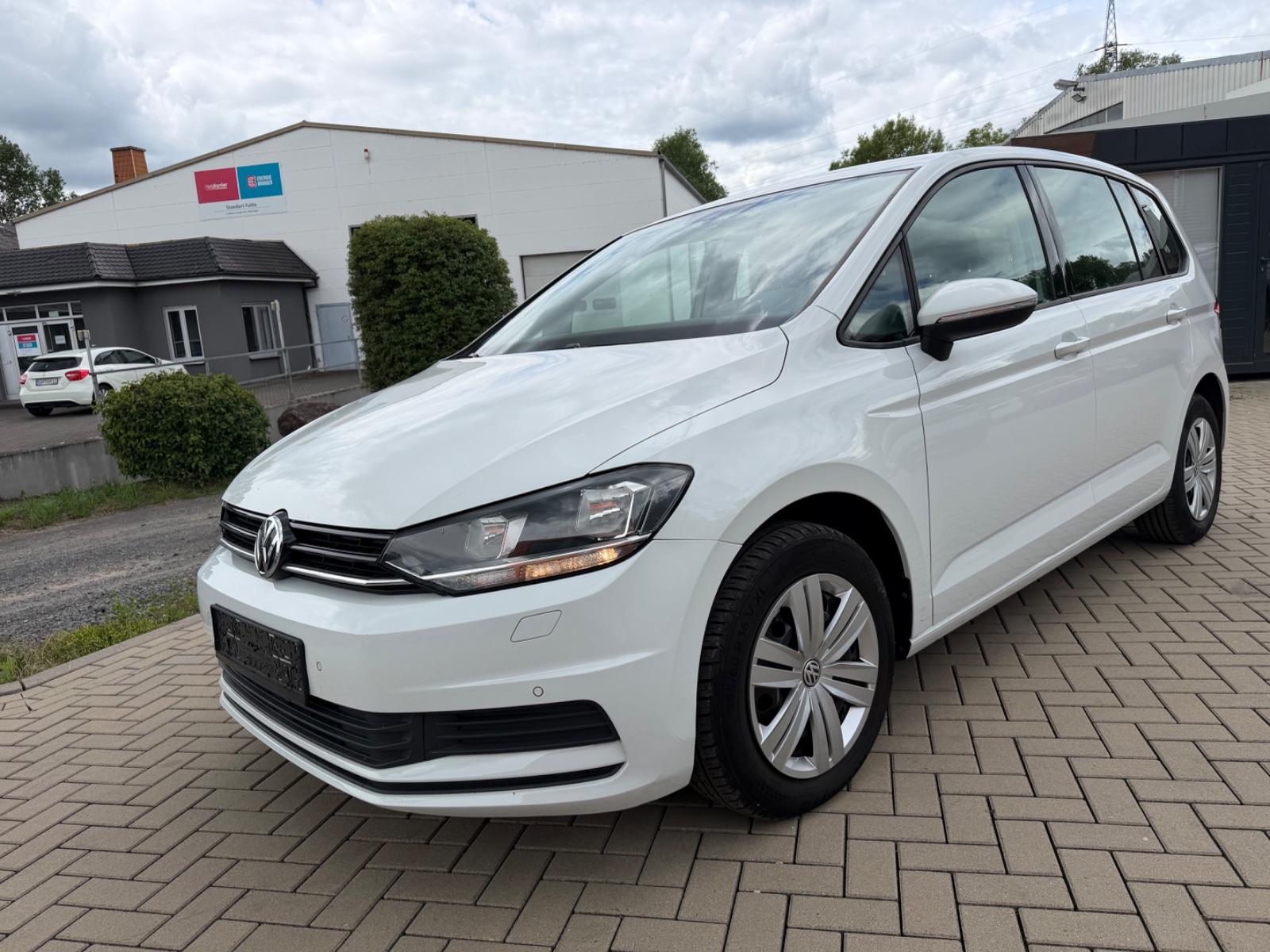Volkswagen Touran 1.6 TDI Navi Euro6
