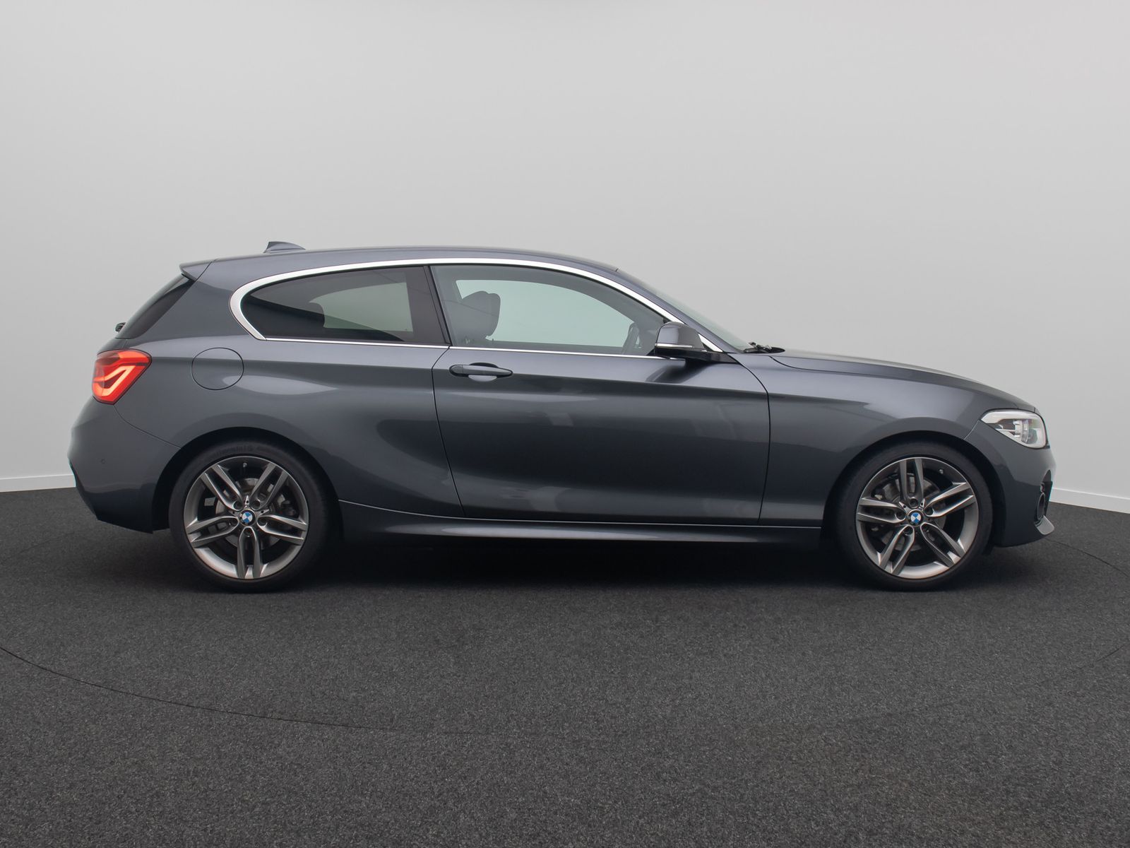 Fahrzeugabbildung BMW 125i M Sport Stop&Go Alarm ParkAss H/K Alcantara