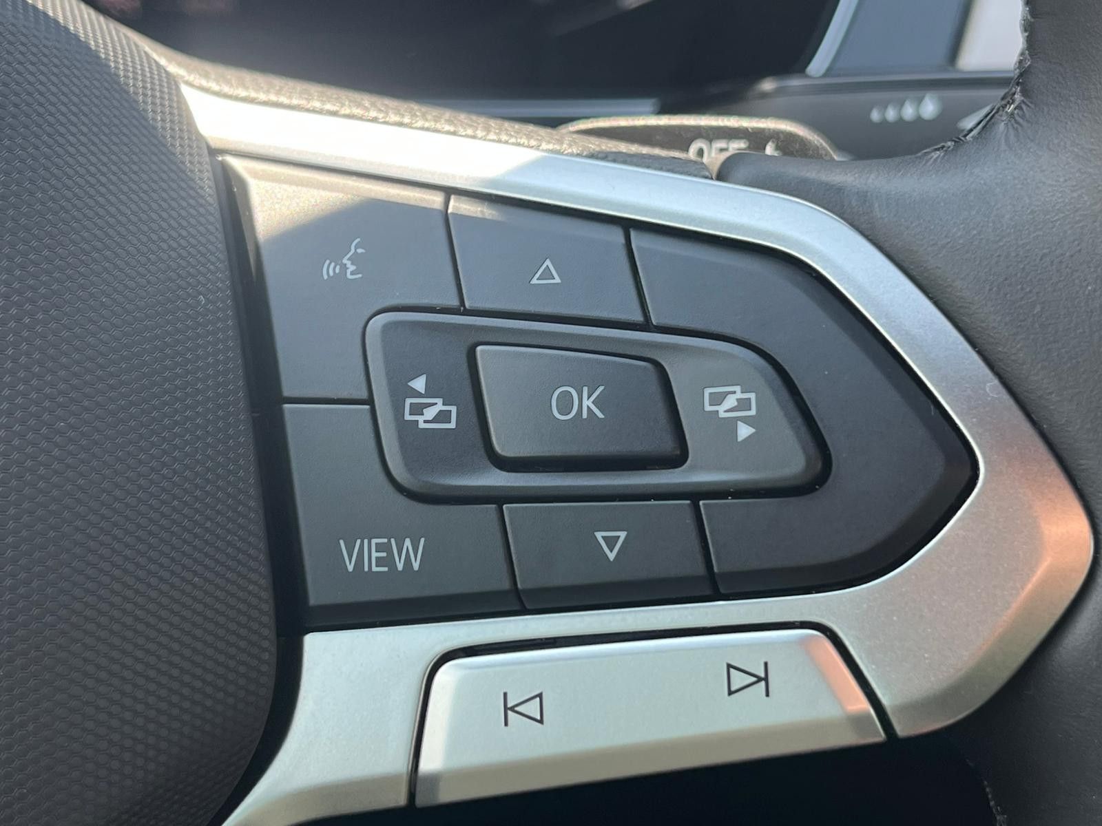 Fahrzeugabbildung Volkswagen Passat 2.0 TDI DSG Elegance MATRIX*AHK*ALCANTARA