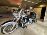 Harley-Davidson Road King Classic - HARLEY-DAVIDSON ROAD KING CLASSIC