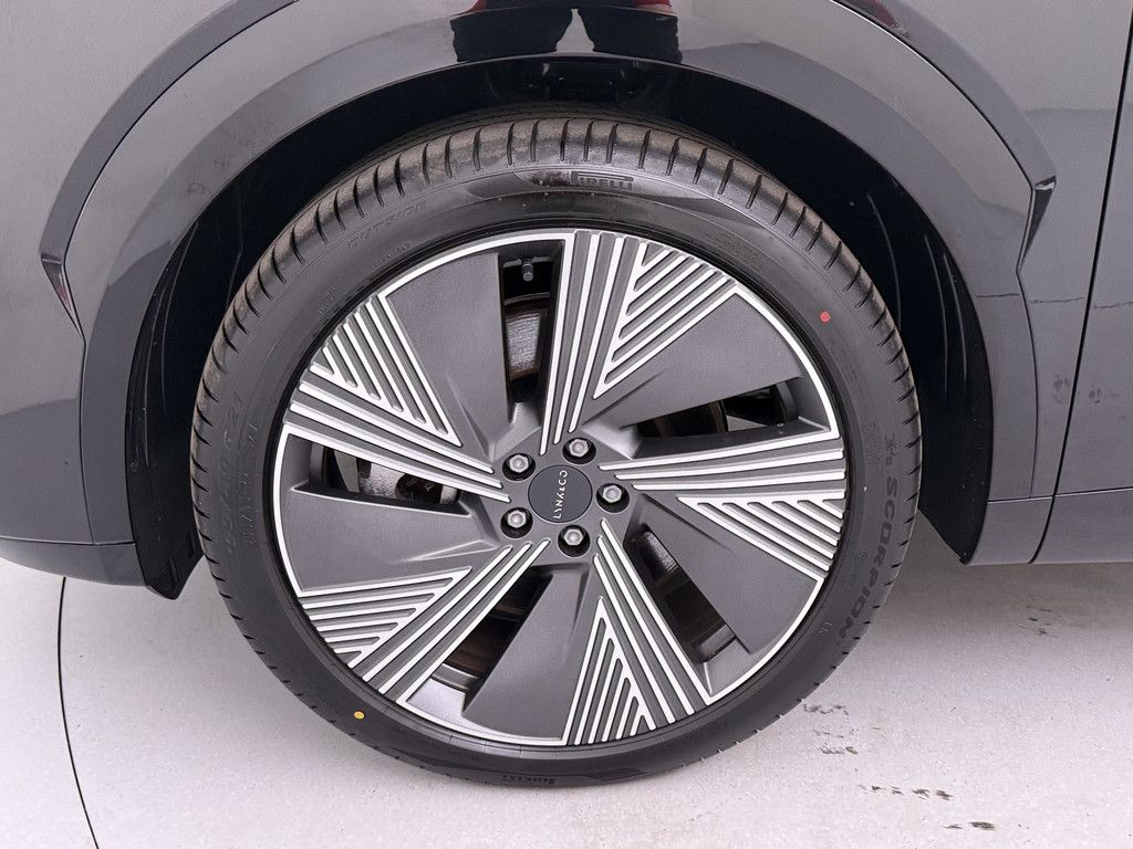 Lynk & Co 08