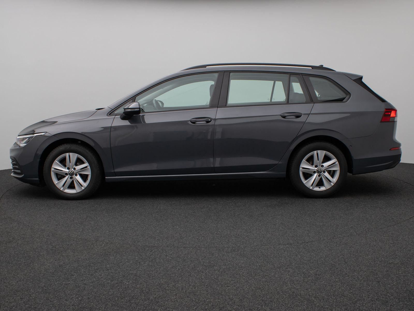 Fahrzeugabbildung Volkswagen Golf VIII Life 2.0 TDI SCR DSG HUD Kamera Lnkrhz