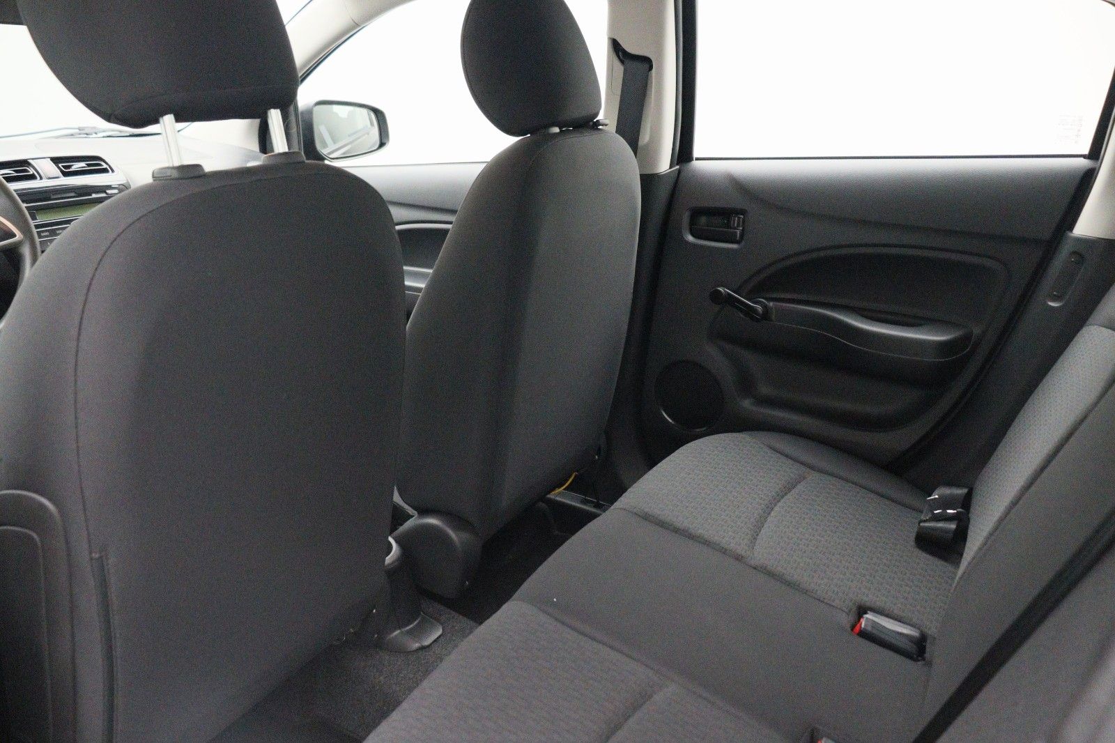 Fahrzeugabbildung Mitsubishi Space Star Edition 100