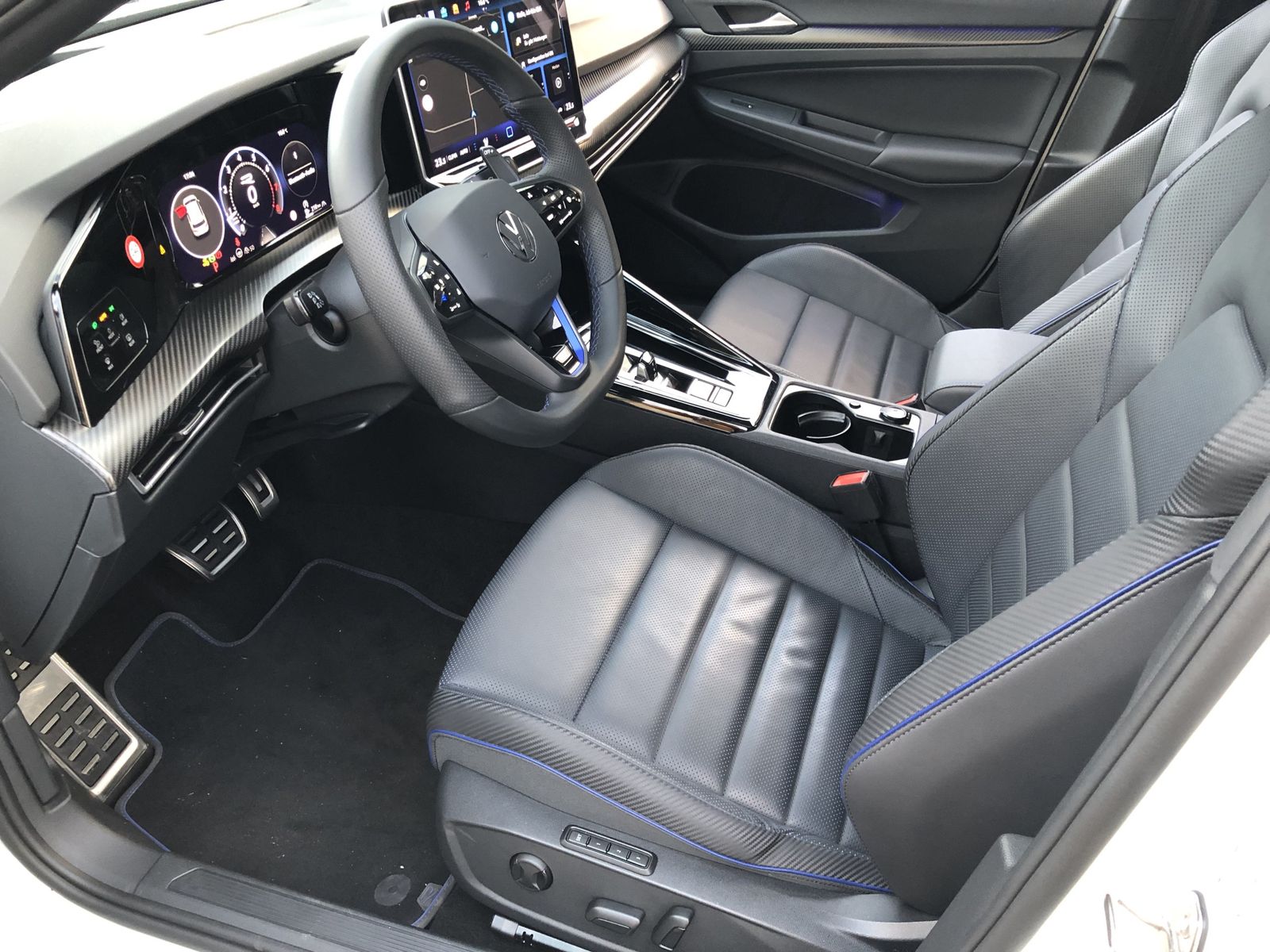 Volkswagen Golf R 2.0 TSI Performanc Black Ed Akrapovic foto 7