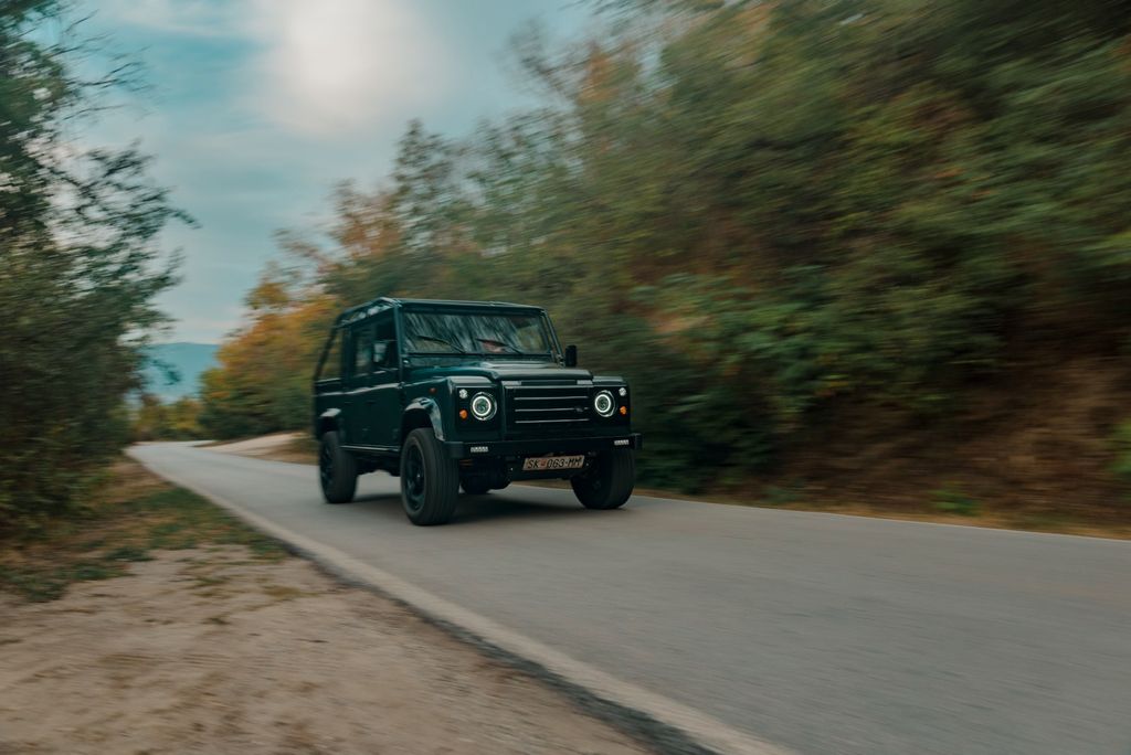 Land Rover Defender