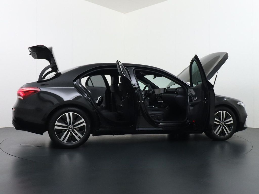Mercedes-Benz A 180 Limousine Luxury Line | Achteruitrij kamer