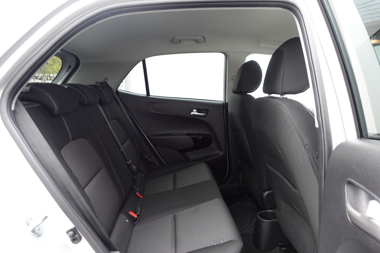 Fahrzeugabbildung Kia Picanto 1.0 Dream-Team Edition AMT  Radio BT,SHZ