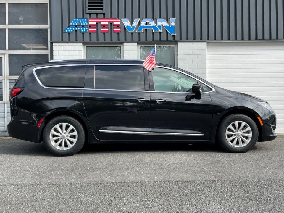 Fahrzeugabbildung Chrysler Pacifica 3.6 touring L Plus Leder Kamera PDC