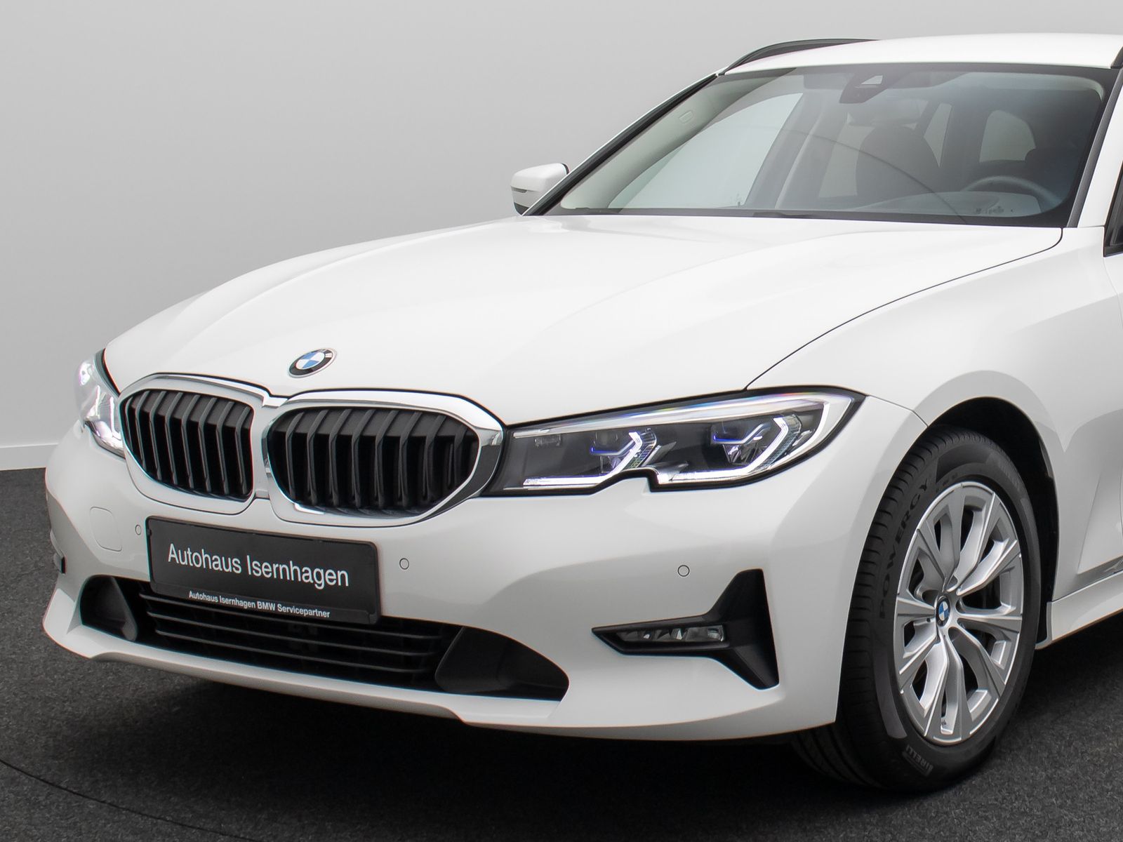 Fahrzeugabbildung BMW 320d HUD DAB Laser PDC DrivAssist Komfort Alarm