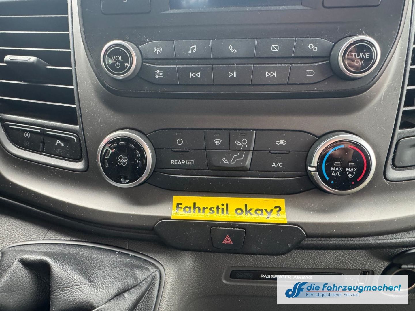 Fahrzeugabbildung Ford Transit Custom Trend *TURBOSCHADEN *2607