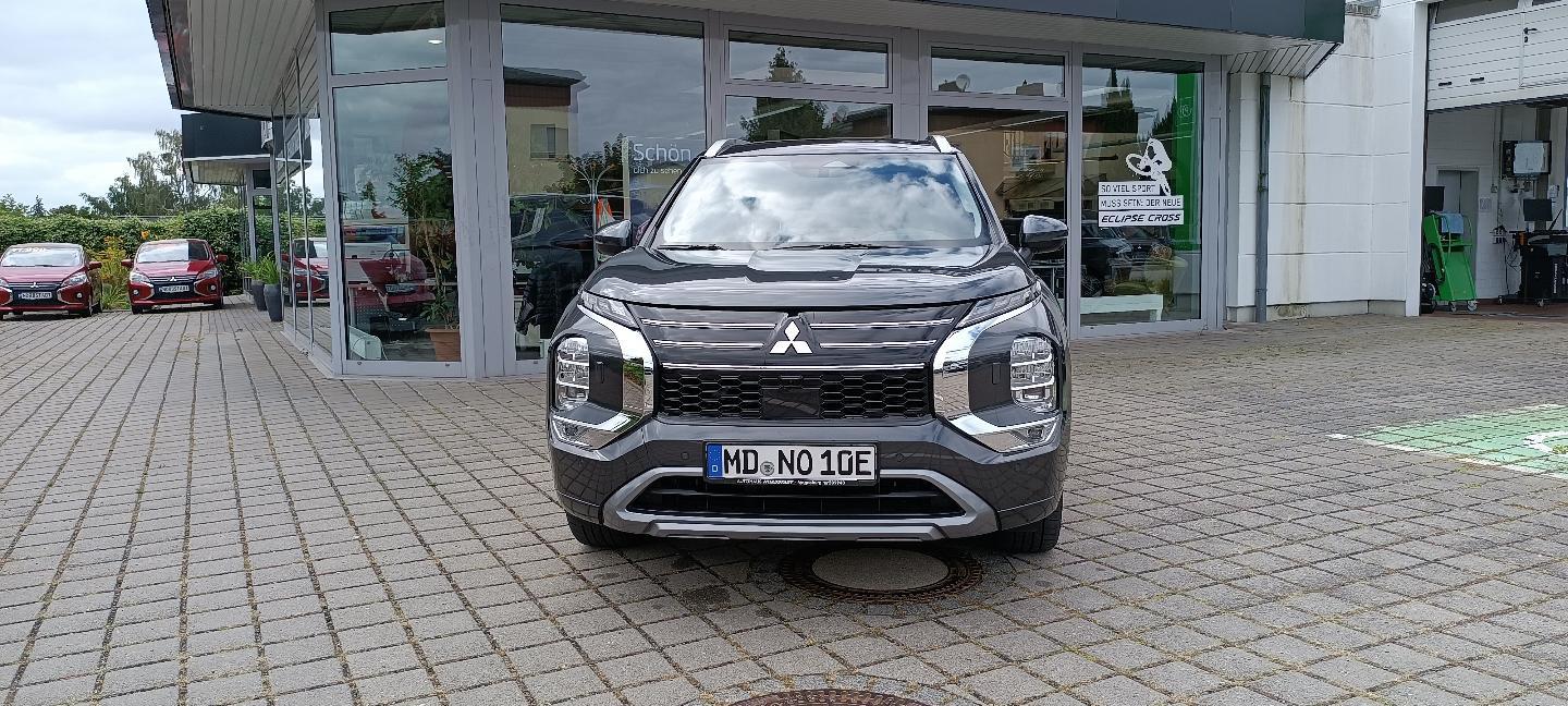 Mitsubishi Outlander 2.4L PHEV TOP 2-Farb