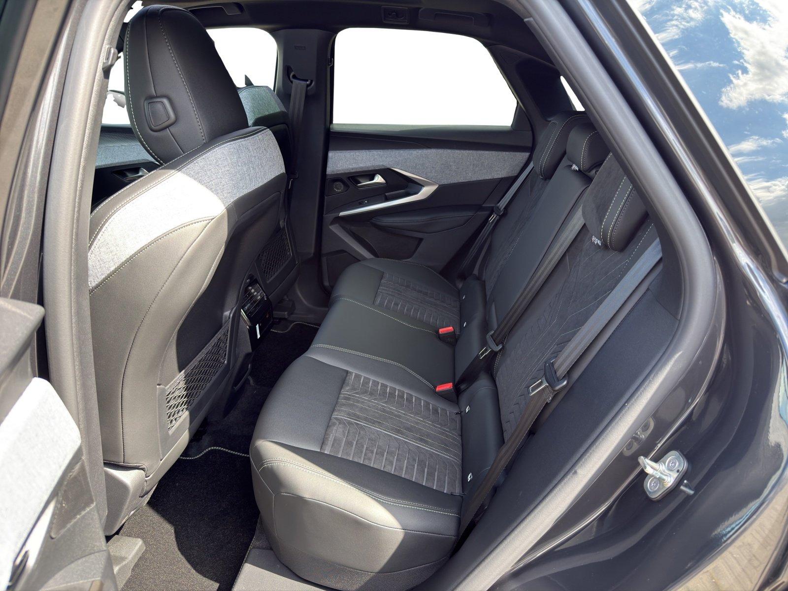 Peugeot 3008 GT 1.2 145 Kam.+KeyLess+LED+Navi+SD+SHZ+ACC