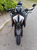 KTM 1290 SuperDuke r  - KTM SUPERDUKE
