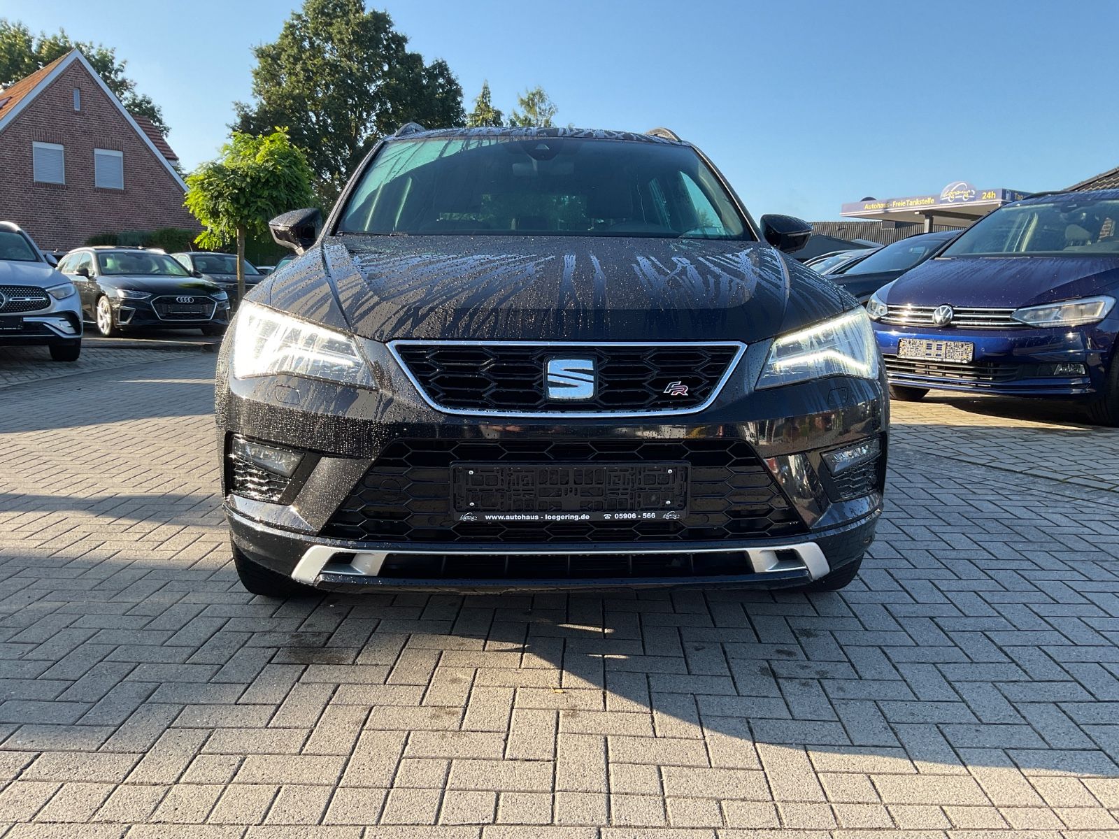 Fahrzeugabbildung SEAT Ateca 1.5 TSI FR DSG,AHK,LED,Navi,19",ACC