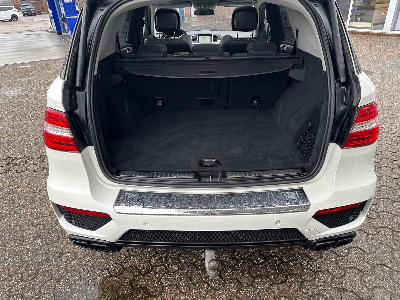 Fahrzeugabbildung Mercedes-Benz ML 63 AMG 4M Perform/AHK/Pano/Nachtsicht/21"/ACC