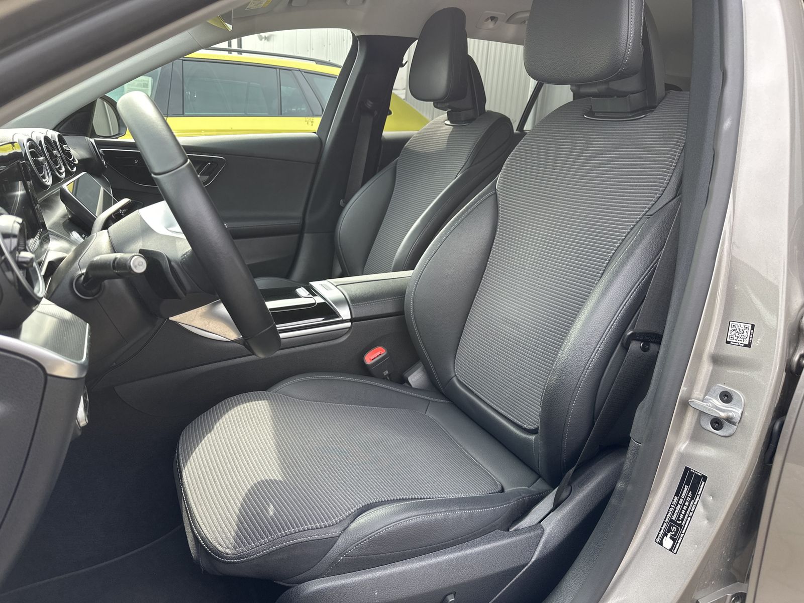 Fahrzeugabbildung Mercedes-Benz C 200d T Avantgarde NIGHT+NAV+LED+AHK+KAM+CARPLA