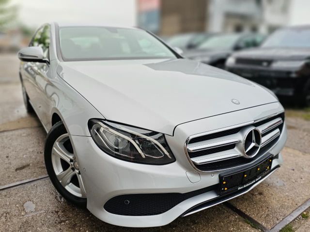 MERCEDES-BENZ E 220d Lim. /Avantgarde /LED /Kamera