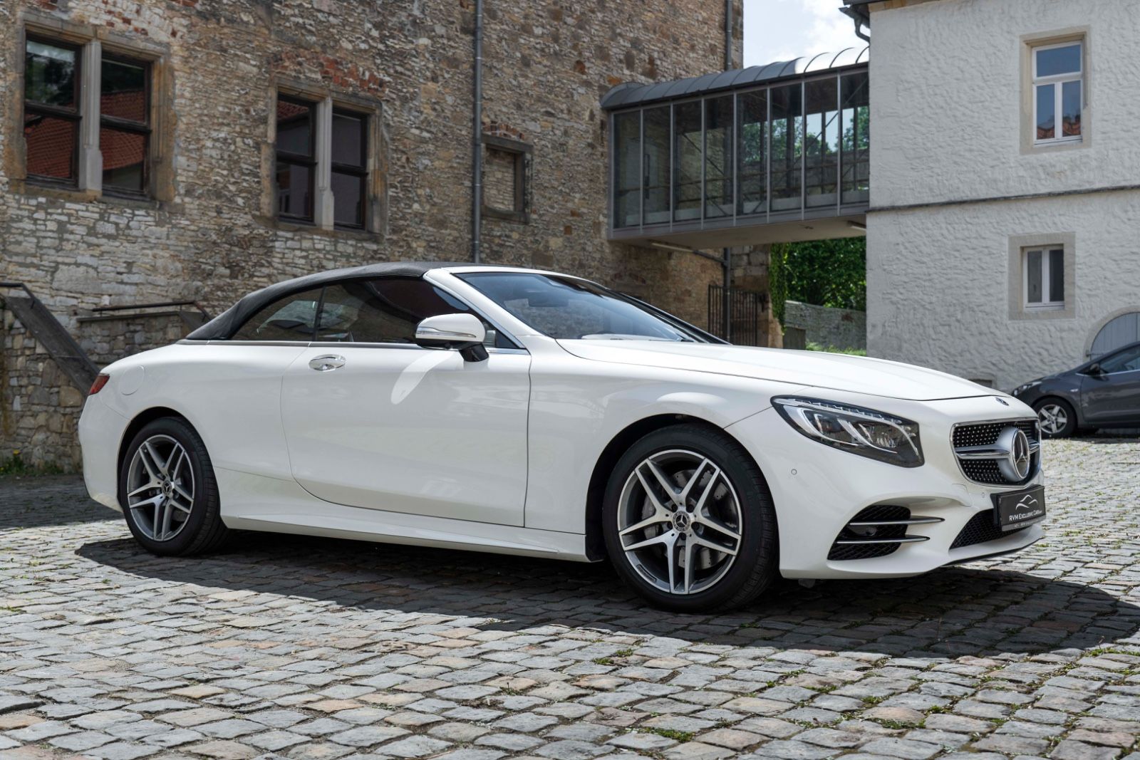 Fahrzeugabbildung Mercedes-Benz S 560 CABRIOLET BURMESTER 360° ACC MASSAGE LED