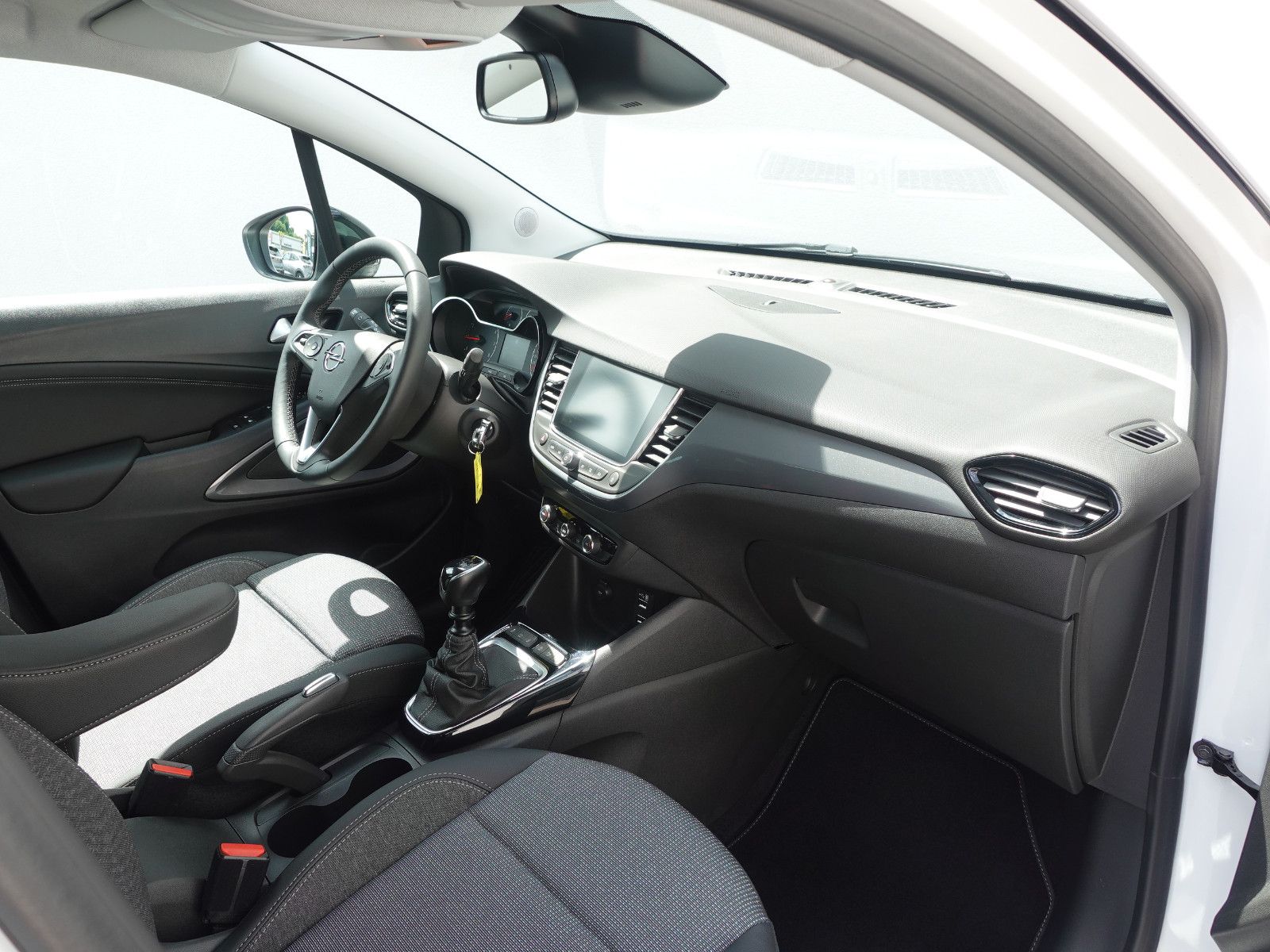 Fahrzeugabbildung Opel Crossland Elegance 1.2T,Navi,Kamera,Sitzhz,Allw.