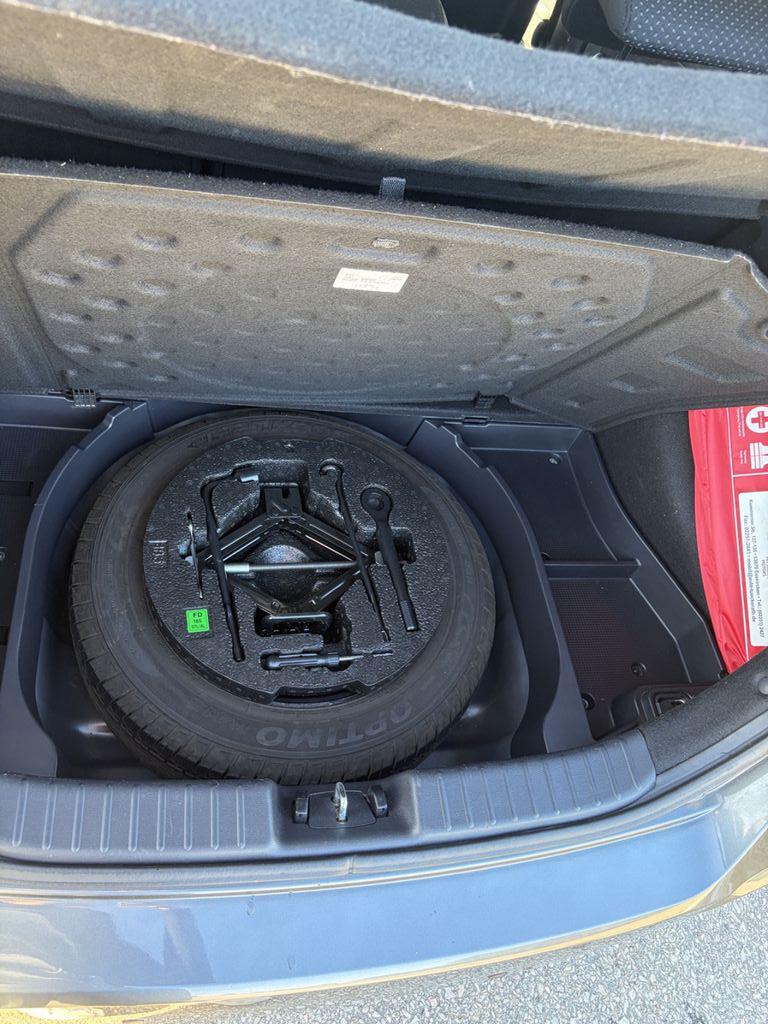 Hyundai i30 2010 — photo 14