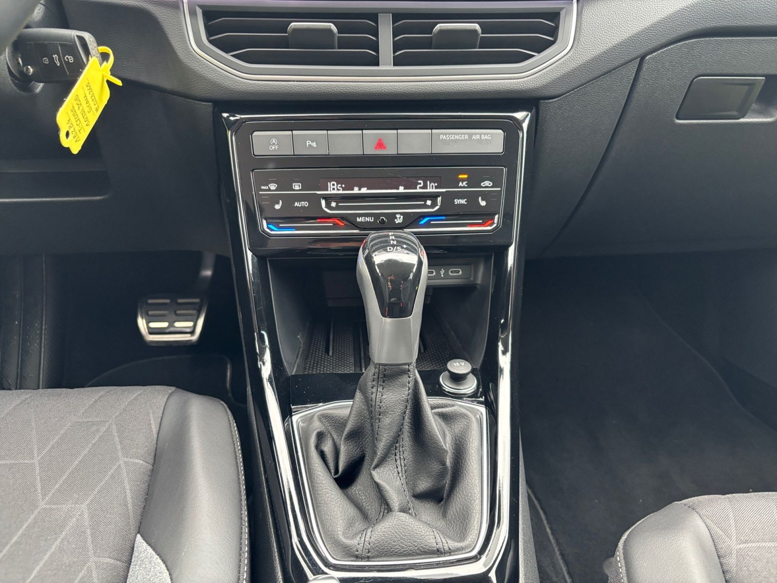 Volkswagen T-Cross - Bild 12