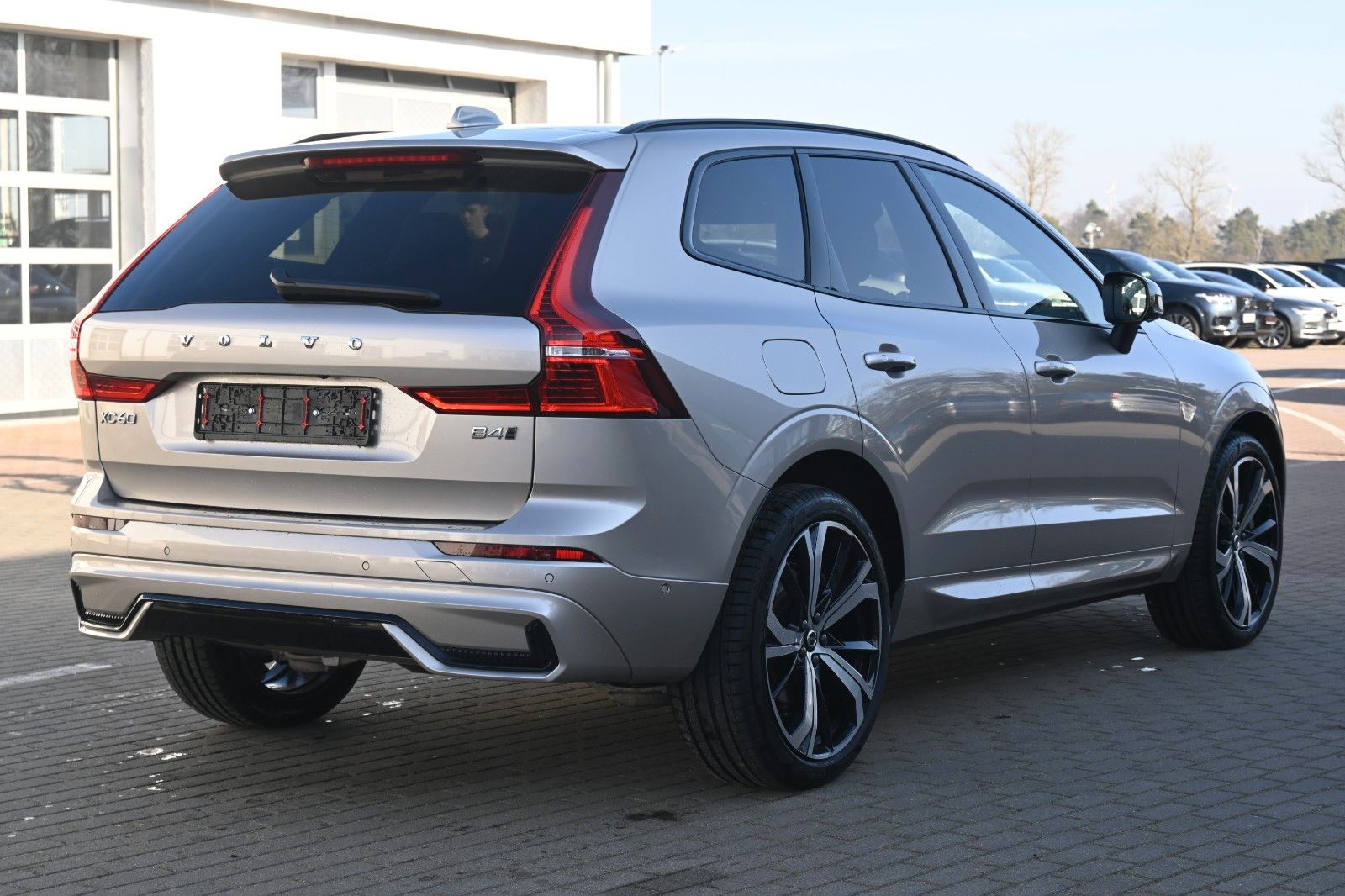 Fahrzeugabbildung Volvo XC60 Ultimate Dark AWD*MASS*LUFT*B&W*NAV*HUD*ACC