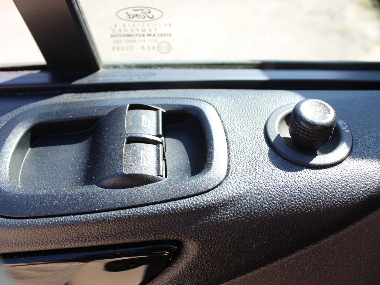 Fahrzeugabbildung Ford Transit Custom 320 L1 Sport 2,0 TDCi