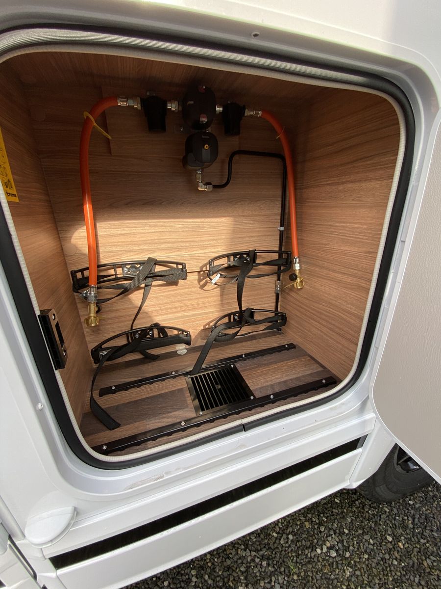 Fahrzeugabbildung Weinsberg CaraCore 650 MEG Aguti, 180 PS, Automatic, 4,4t