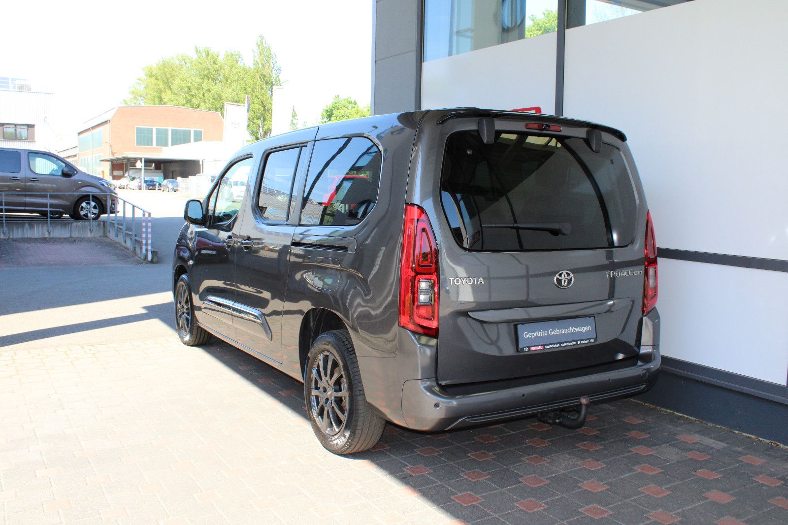 Fahrzeugabbildung Toyota Proace City Verso 1,2 Turbo L2 Shuttle