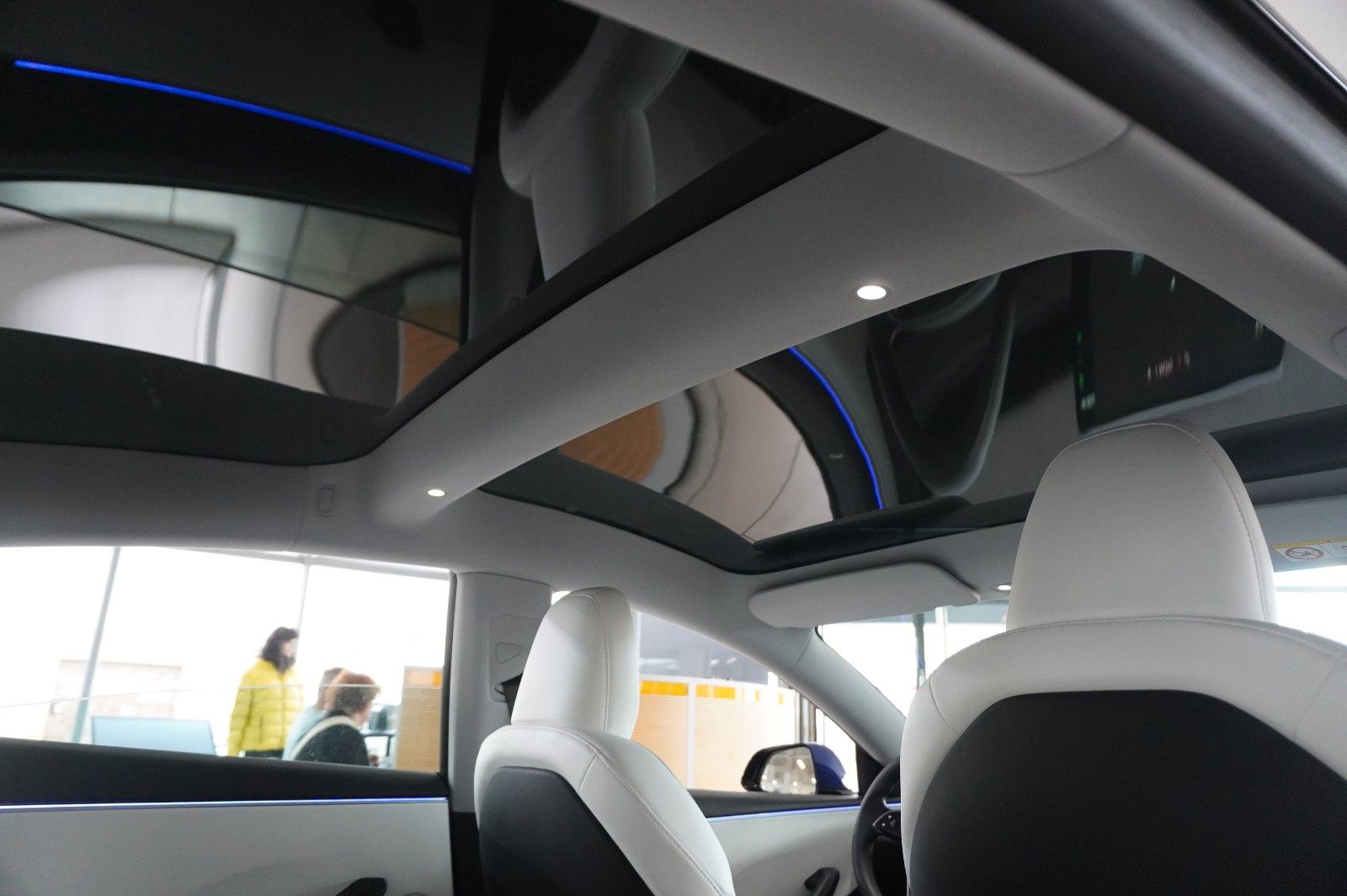 Fahrzeugabbildung Tesla Model 3 HIGHLAND DUAL-MOTOR NAVI/LED/KAMERA/AMD