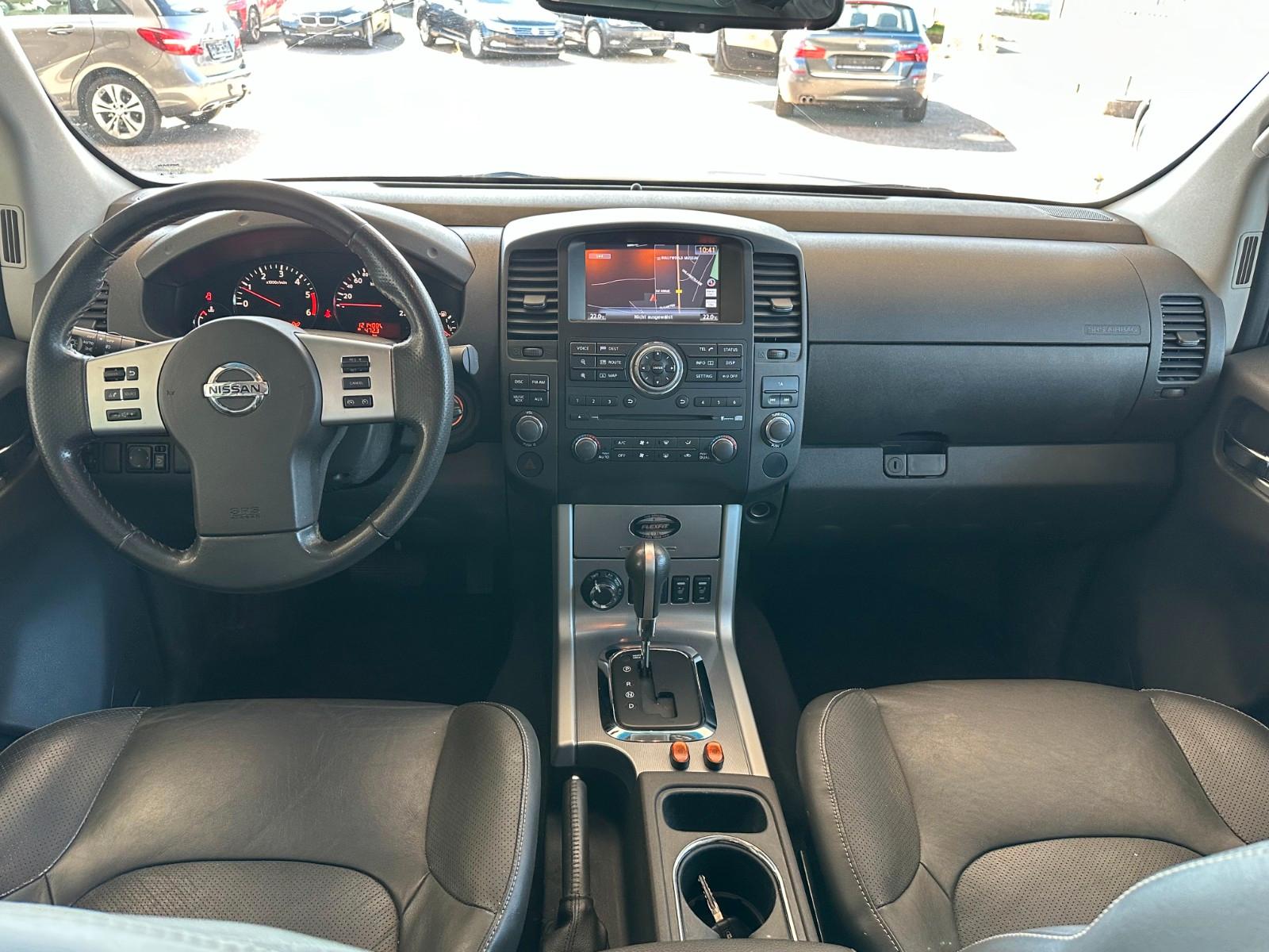 NISSAN NAVARA 3.0 V6 DCI 231ch 4X4 - BVA - CUIR - TOIT OUVRANT - CAMÉRA DE RECUL - ATTELAGE 3,5T